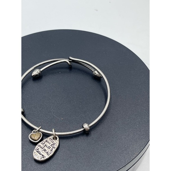 Brighton‎ Bangle Bracelet
Charm 'May Your Life Be Full of Unexpected Blessings' - Picture 2 of 7